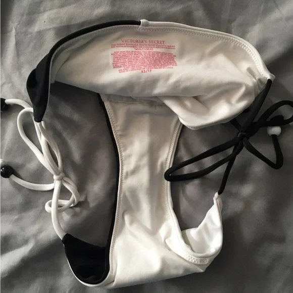 Victoria’s Secret bikini - Picture 5 of 5